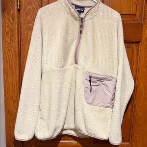 Cream Fleece Patagonia  Pullover with Pocket